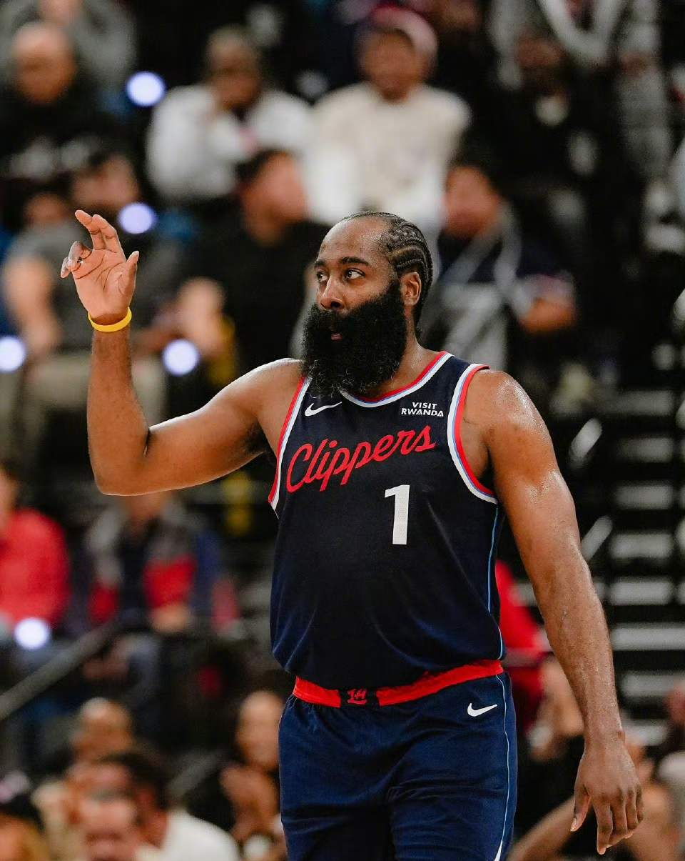 爱游戏官网-包含哈登在SKT比赛中势不可挡那不勒斯关键时刻扳平良机，这操作让人直呼：葡萄牙体育单刀错失备战法国杯的词条